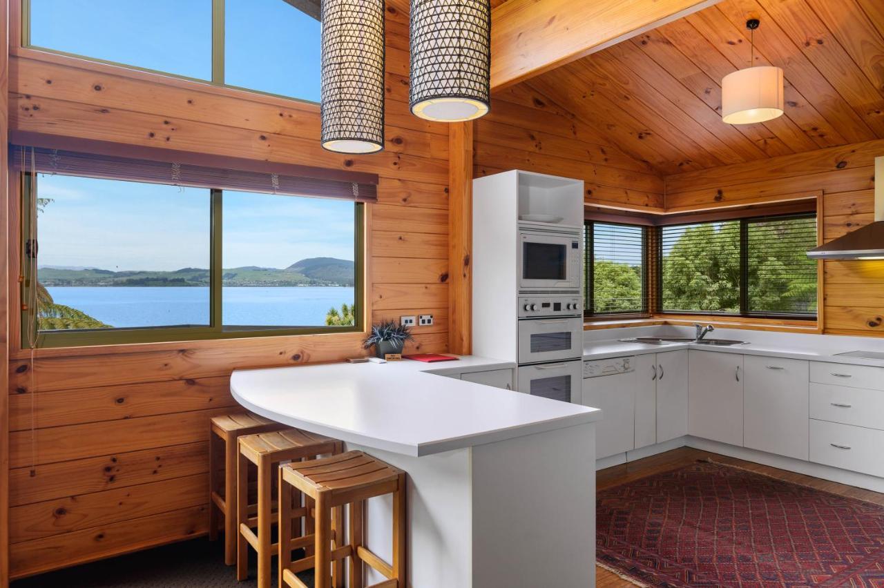 Koura Lodge Rotorua Extérieur photo